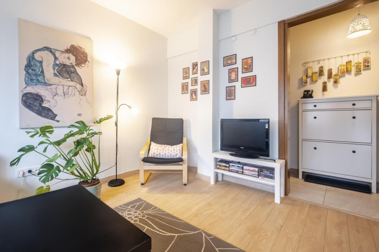 Flat With Balcony Near Bull Statue In Kadikoy Apartment Istanbul Exterior photo